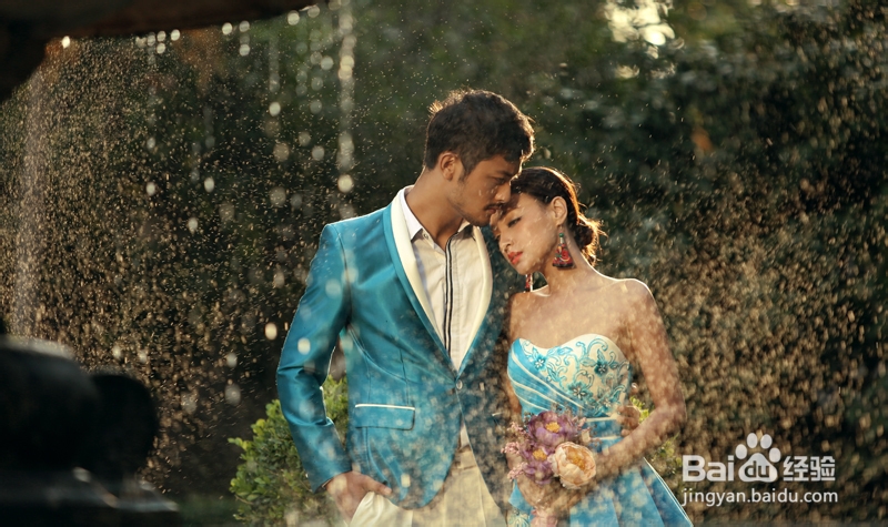 如何选购到经济实惠的婚纱