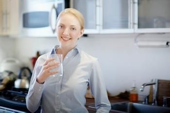 多喝水有助于减肥的9大原因