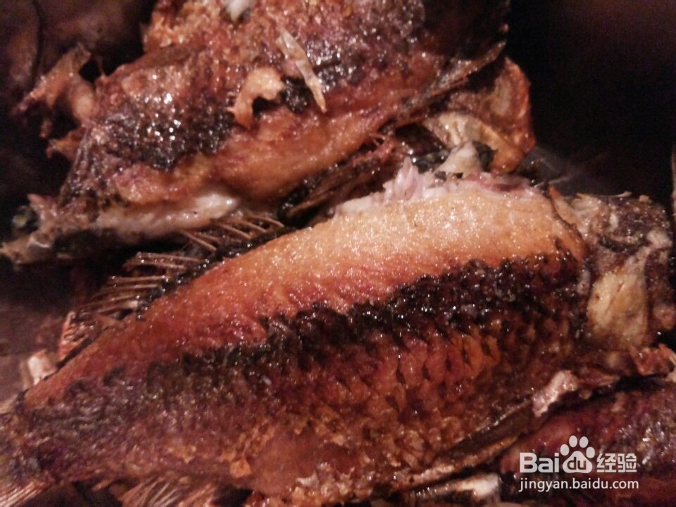 酸菜鲫鱼的制作步骤