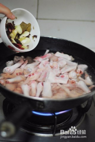 泡椒凤爪的做法