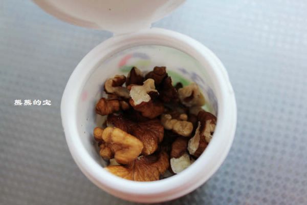 黑芝麻核桃牛奶