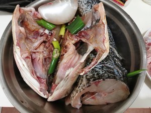 怎么做鱼头泡饼