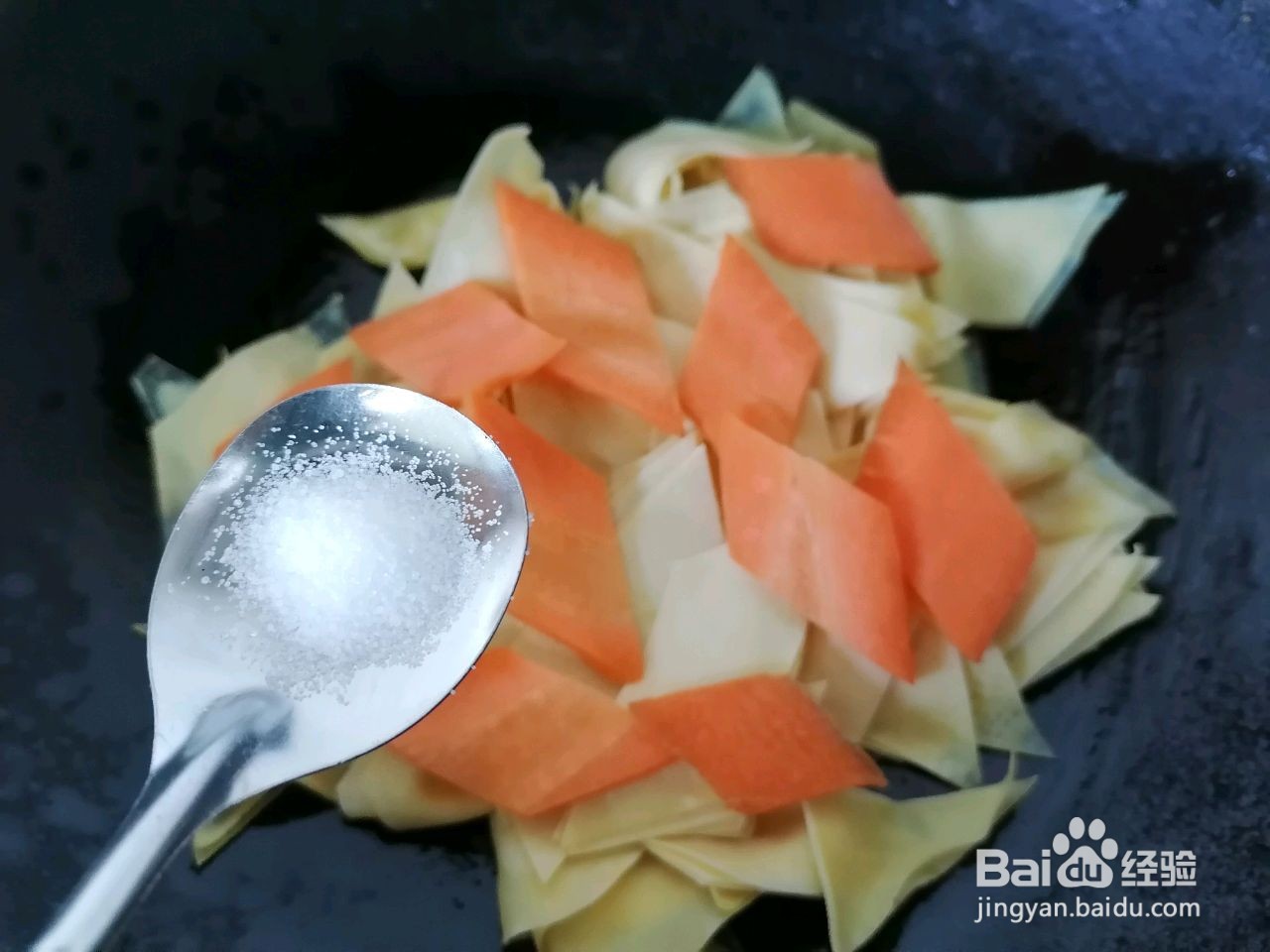 青椒炒豆皮怎么做