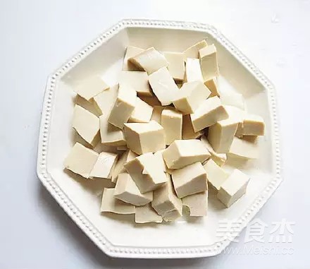 咸蛋黄虾仁豆腐