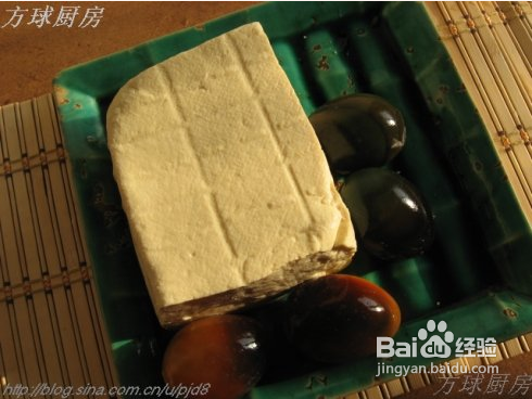 松花蛋拌豆腐