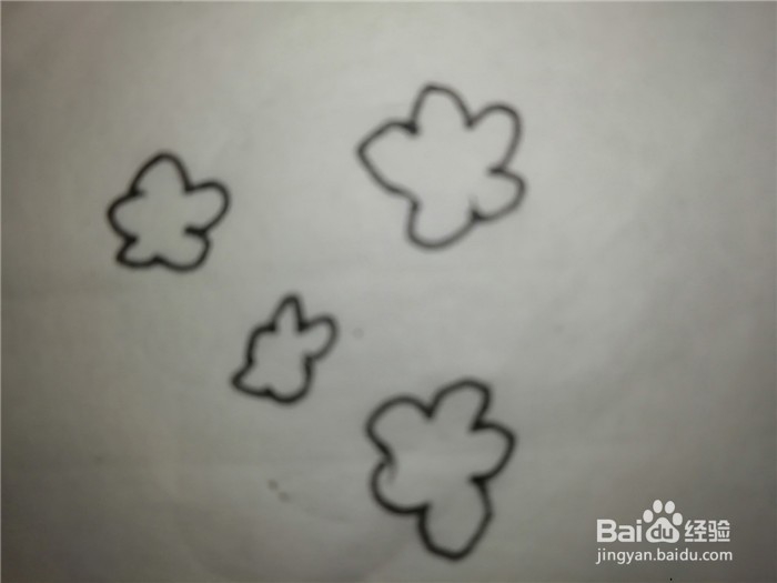 怎么样用简笔画画梅花