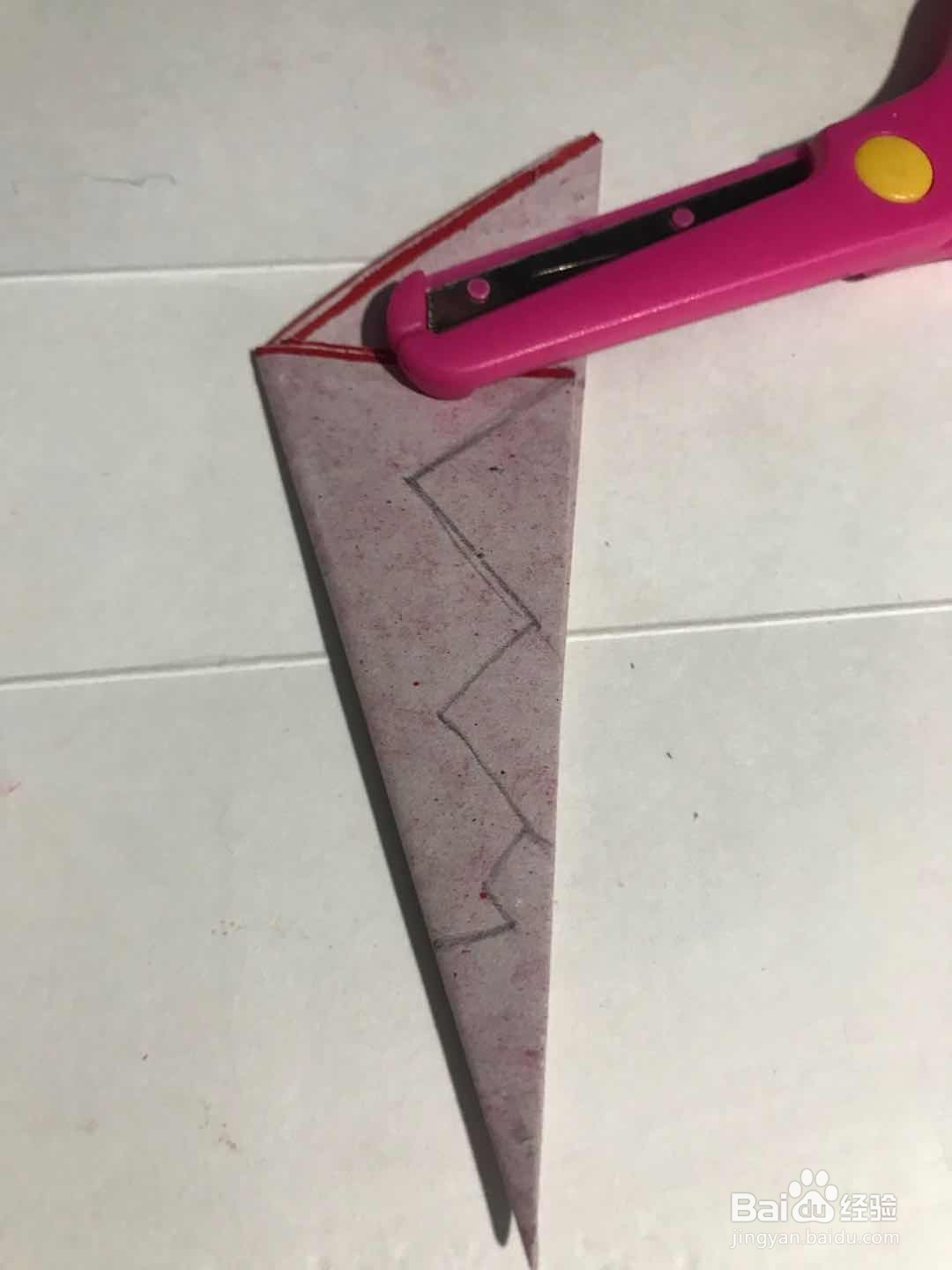 怎样剪一副菱形方块纹样图案