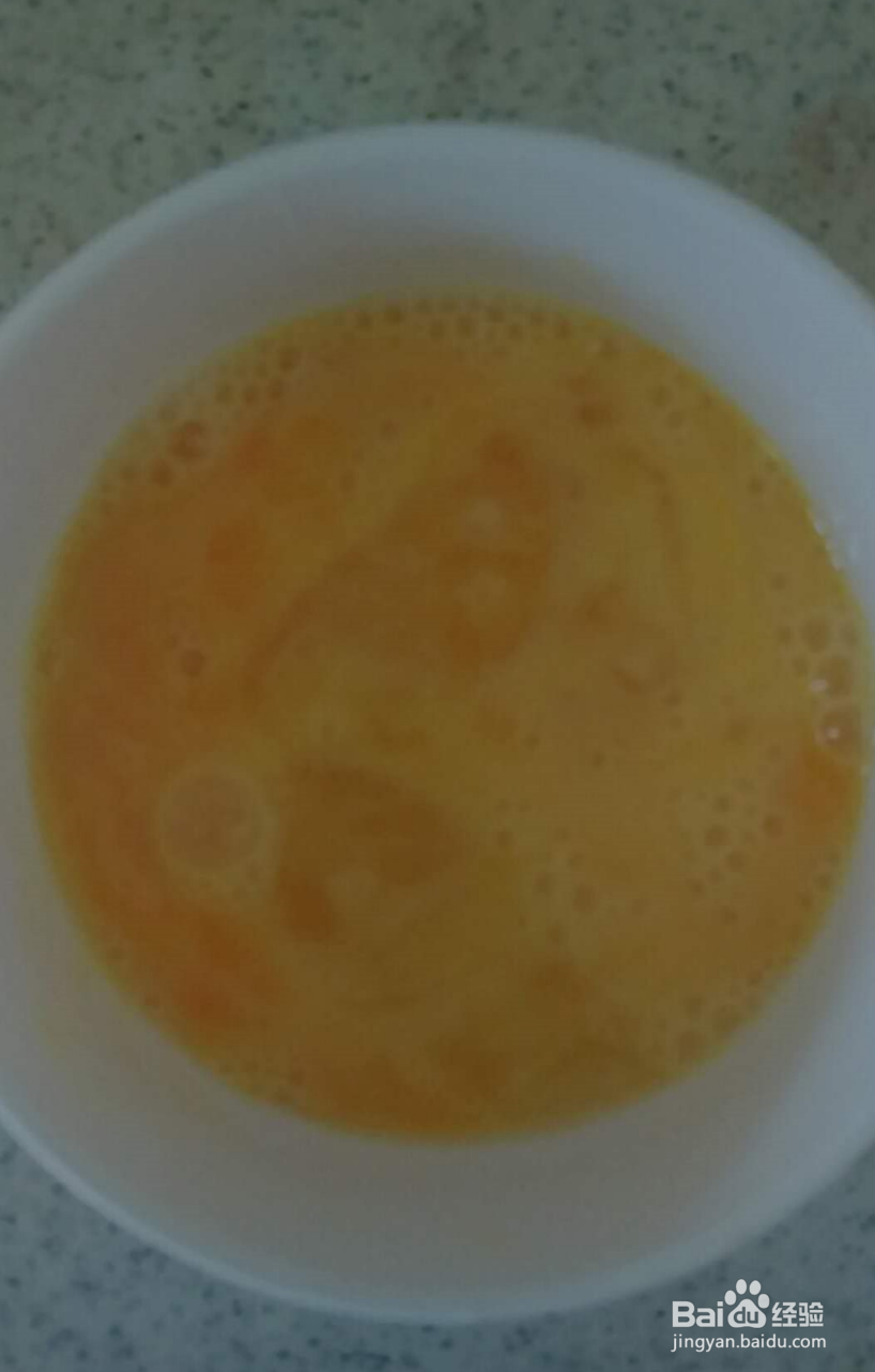 如何做西葫芦炒鸡蛋。