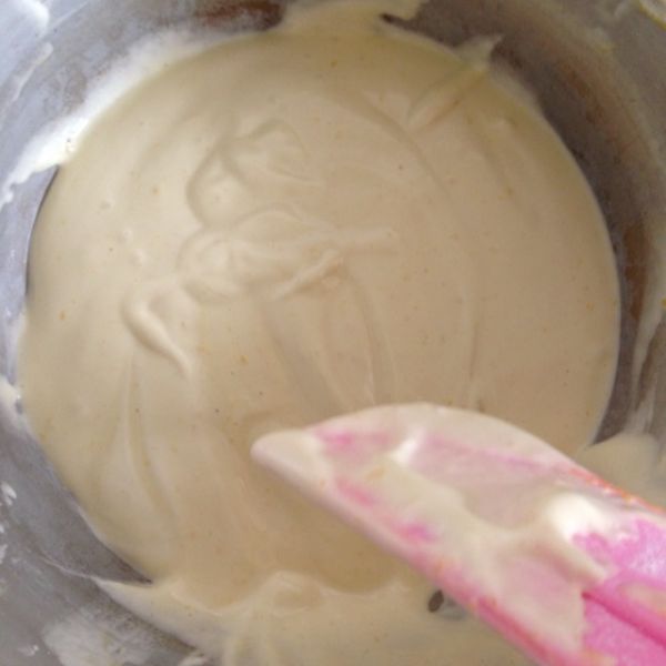 草莓戚风蛋糕卷