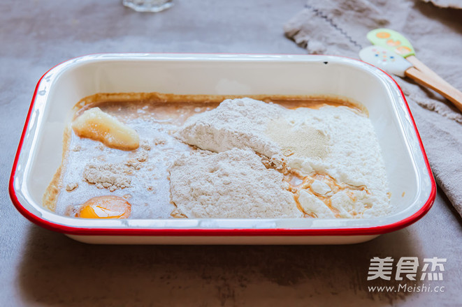 亚麻籽红茶软欧包