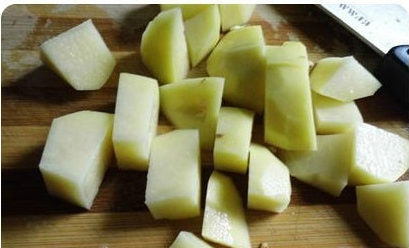 超好吃的——家 庭版大 盘鸡做 法