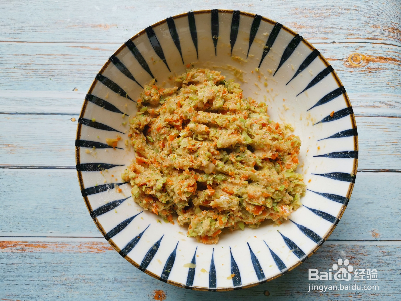 鸡胸肉蔬菜饼的做法