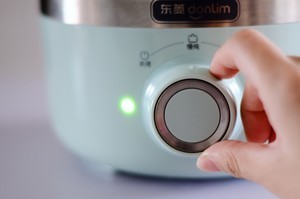 红枣枸杞银耳汤的做法