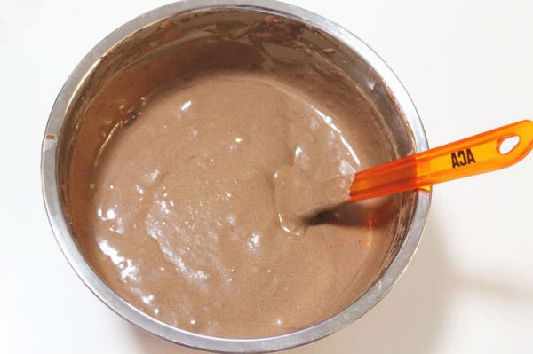 巧克力樱桃蛋糕