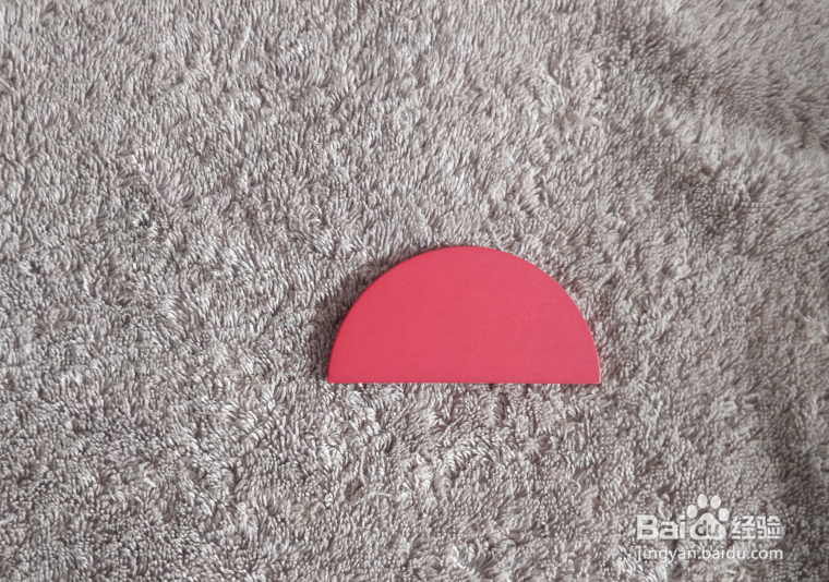 含两个大半圆的兔子用蒙氏积木怎样拼？