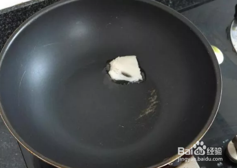 煎鱼不会破皮的一个小妙招？