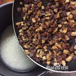 教会你特色香菇腊肉砂锅饭的简单家常做法