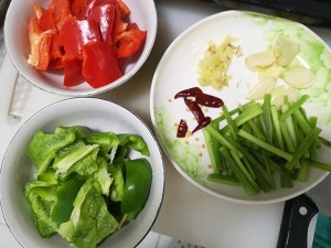 青红椒爆炒鸡块攻略
