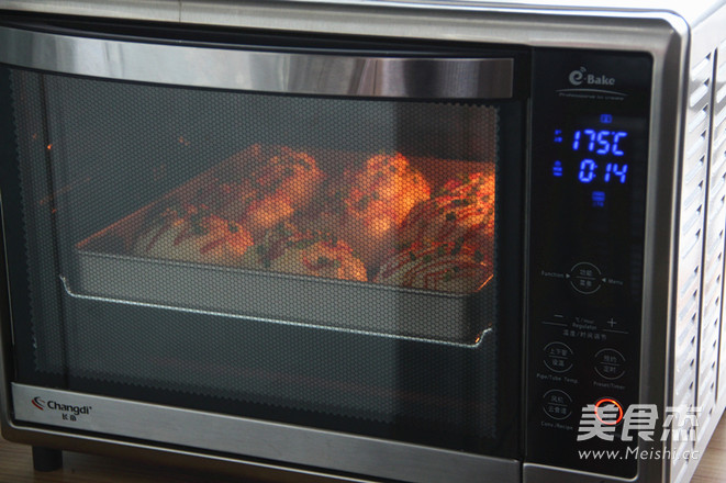 早餐正能量--葱香芝士包