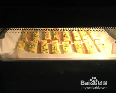 蒜香吐司条的做法