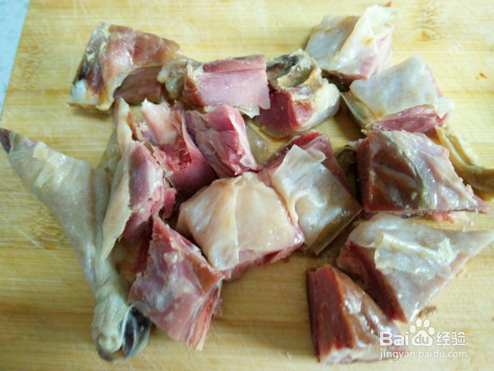 老鸭腿炖萝卜的做法