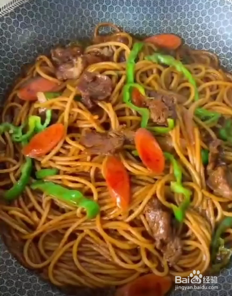 怎样制作好吃的青椒牛肉炒意面呢？