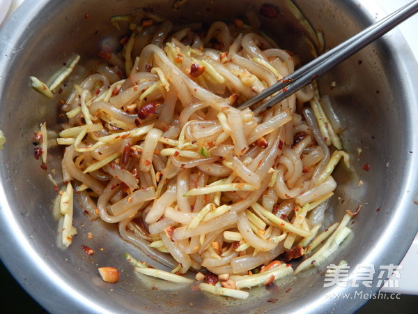 肉丝凉拌土豆粉