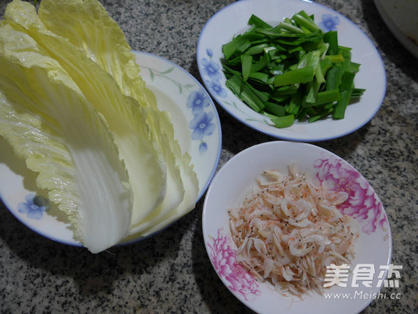 韭菜虾皮炒白菜