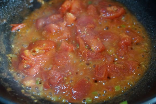 西红柿金针菇牛肉汤