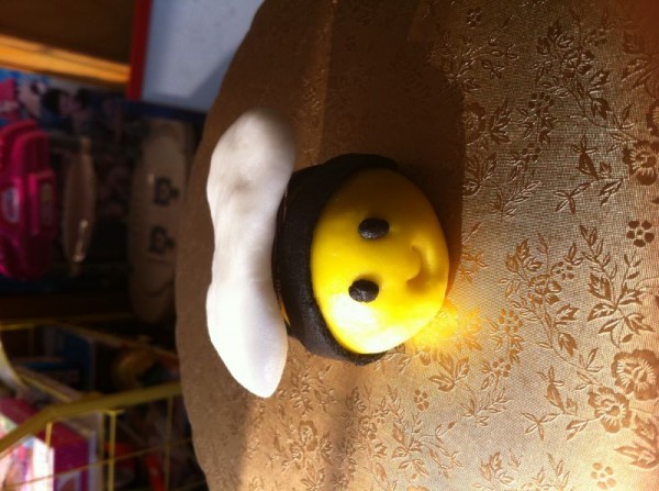 小蜜蜂翻糖蛋糕