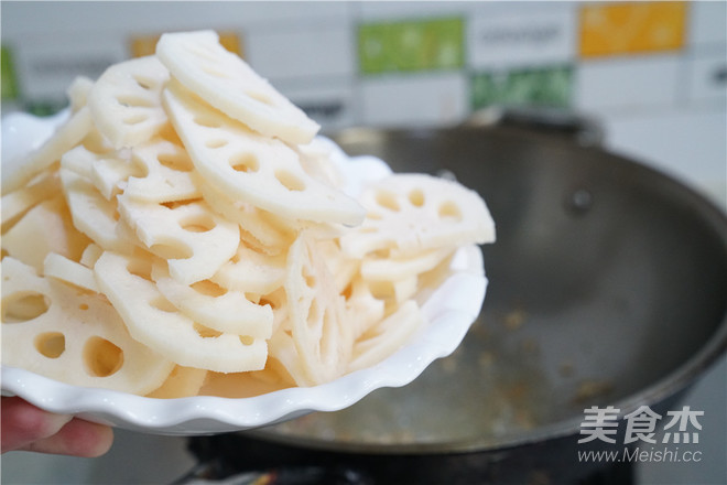 小炒木耳藕片