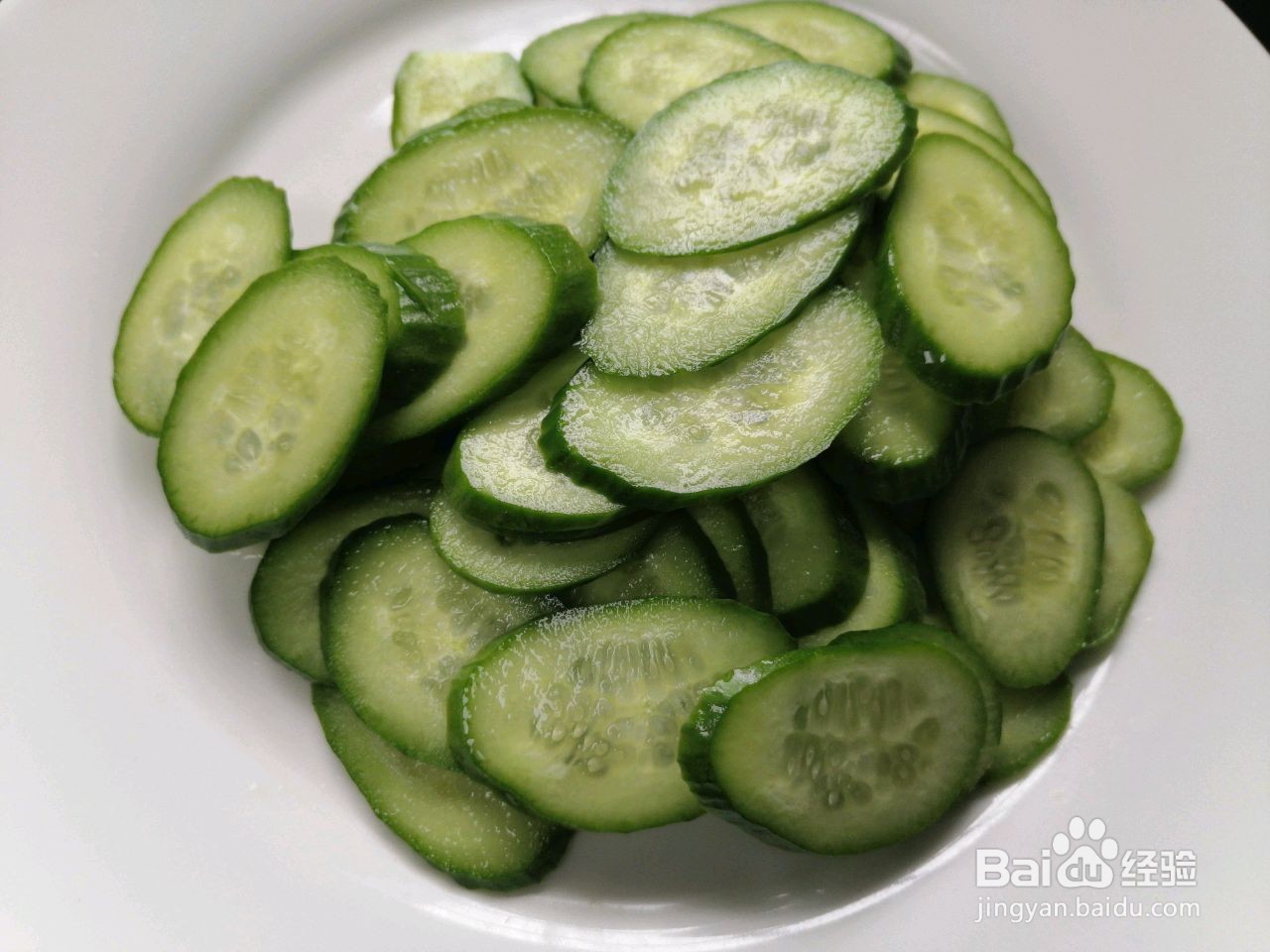 黄瓜木耳炒鸡蛋的做法