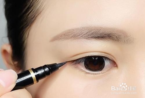 精致女生必备的化妆小技巧