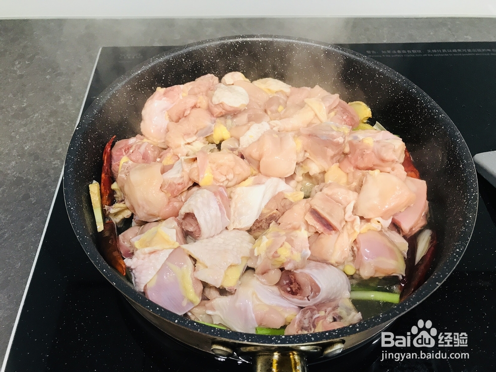 诱惑味蕾的小鸡炖蘑菇