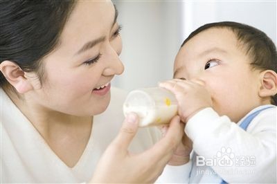 <b>怎么选择合适宝宝的奶粉</b>