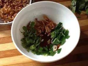 葱油酱拌面做法