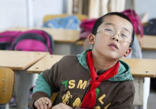 青少年近视的防治方法