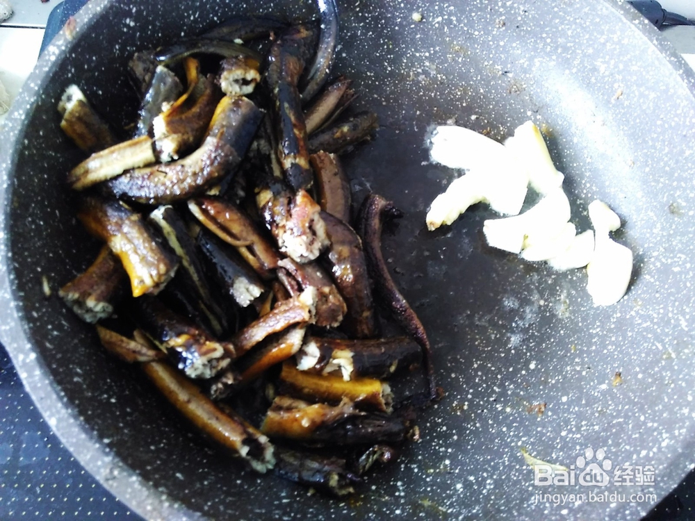 尖椒丝爆黄鳝的做法