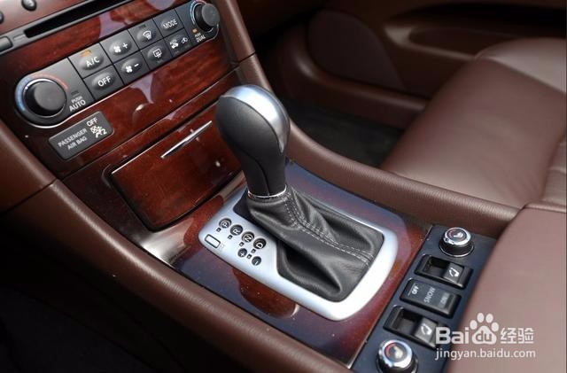 半年仅卖3480辆还没Q5零头多，这辆日系豪车凭啥