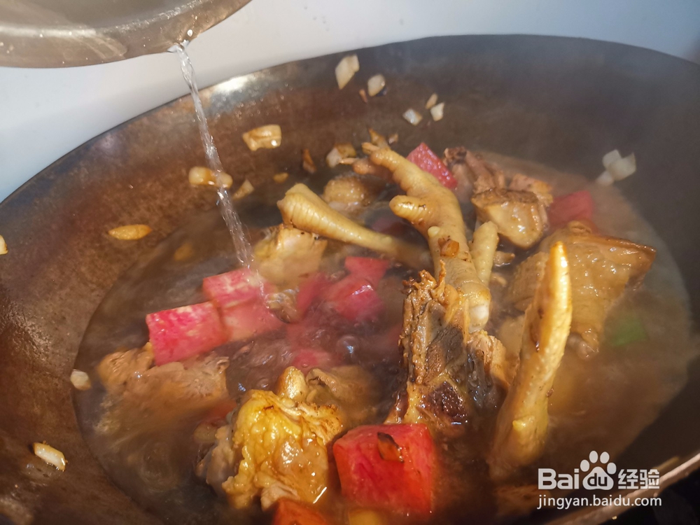 萝卜丁炖鸡肉