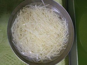 自己在家做超简单青椒土豆丝