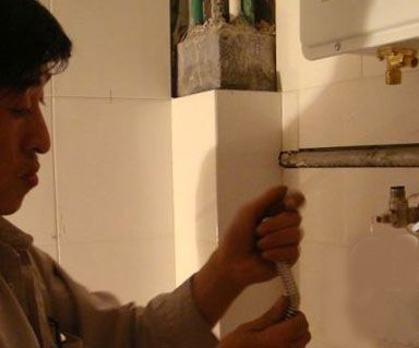 怎样正确安装水槽和热水器