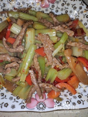 芹菜牛肉丝的做法
