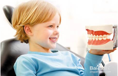 防范小朋友六龄齿的注意事项