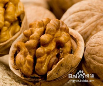 核桃含有良好的脂肪,它对糖尿病患者是一个奇迹