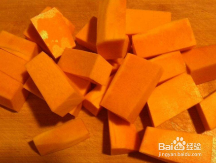 如何在家自制想喷喷的南瓜饼