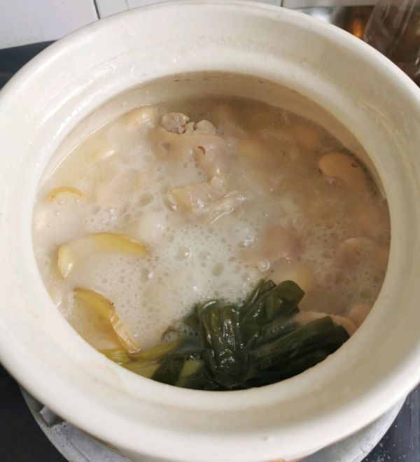 肉香汤浓老妈蹄花