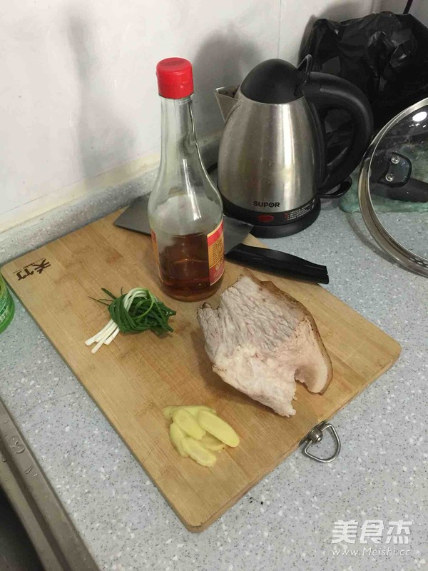 蒜苗回锅肉的做法