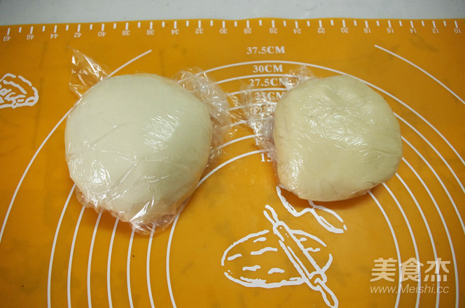 蛋黄酥的家常做法