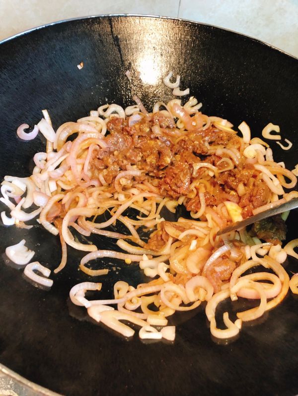甜脆洋葱炒牛肉